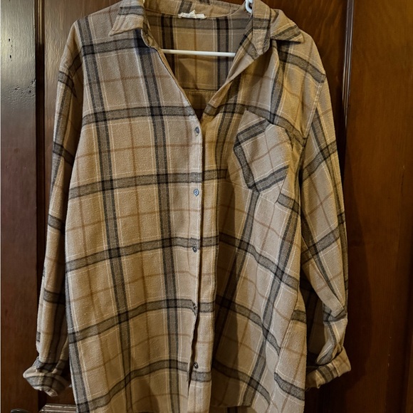 Tops - Plaid Button-Up Shirt